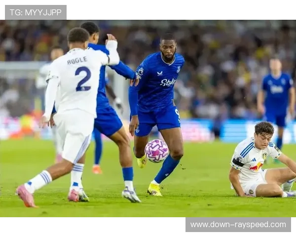 埃弗顿1-1战平利兹联，巴里连场建功助球队取分